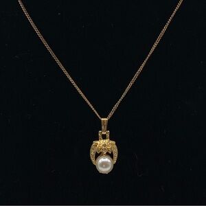 Nina Ricci Gold Toned Pearl Rhinestone On Gold Plated Necklace✨